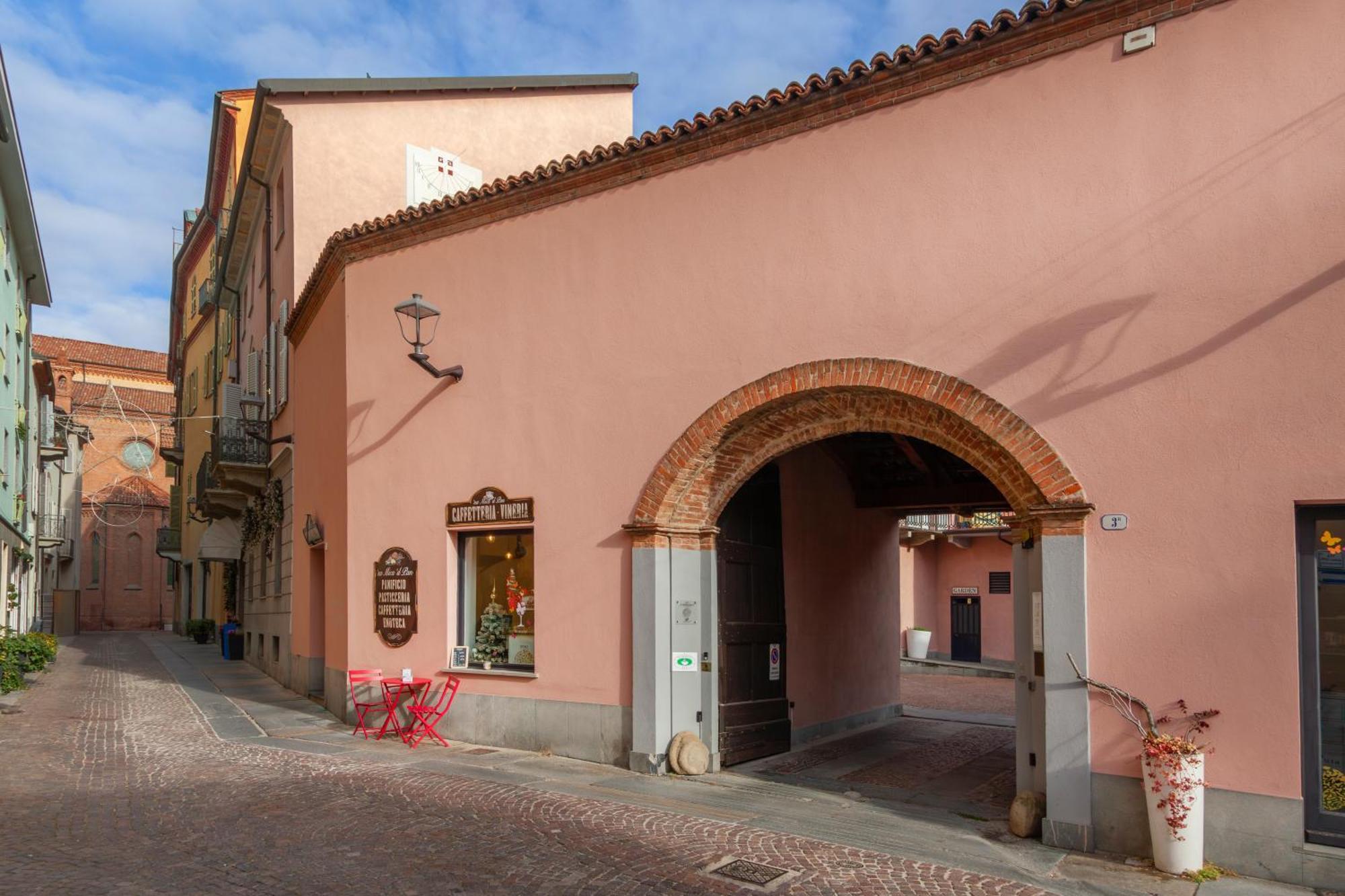 La Meridiana D'Alba Exterior photo